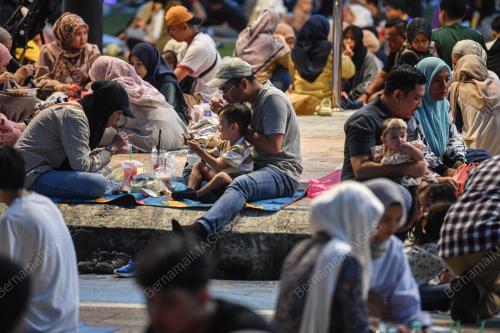 DATARAN BERBUKA PUASA