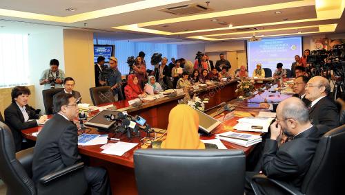 DATUK SERI ISMAIL SABRI YAAKOB