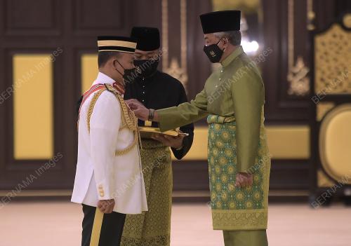 AL-SULTAN ABDULLAH RI'AYATUDDIN AL-MUSTAFA BILLAH SHAH 