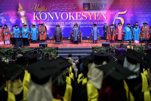 DATUK DR MOHD NA'IM MOKHTAR