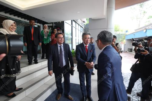 FAHMI FADZIL
