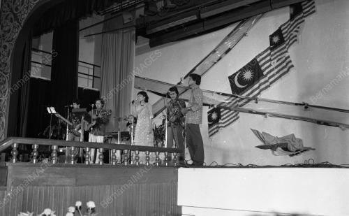 KL29_19012015_AGONG_PUISI