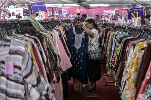 PERSIAPAN AKHIR DEEPAVALI