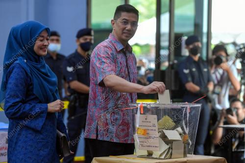 DATUK SERI MOHAMED AZMIN ALI