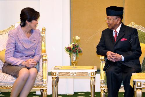 KL29_20022012_AGONG