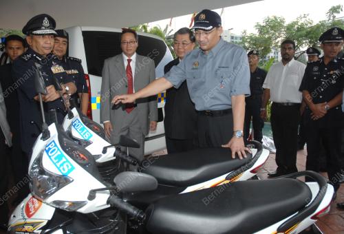 HISHAMMUDDIN TUN HUSSEIN