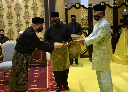 AL-SULTAN ABDULLAH RI'AYATUDDIN AL -MUSTAFA BILLAH SHAH