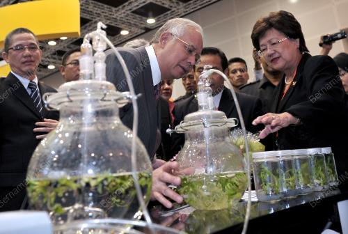 DATUK SERI MOHD NAJIB TUN RAZAK