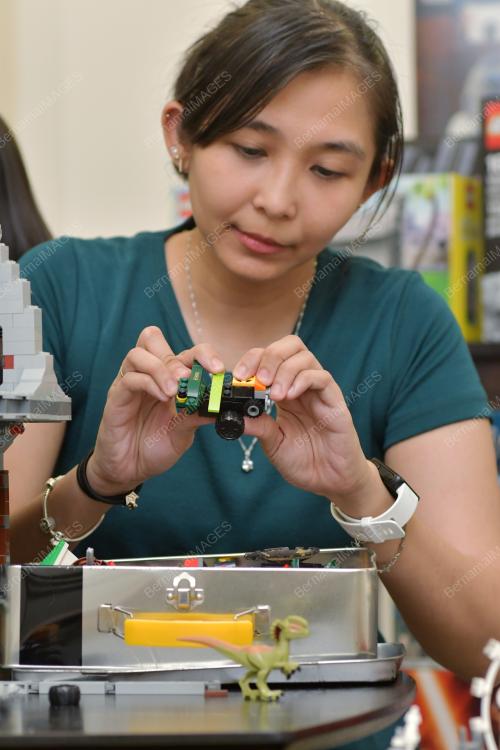 AINUL SUHAINA ABDUL RAZAK