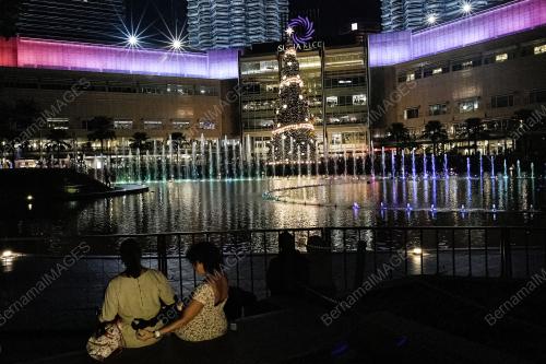 POKOK KRISMAS