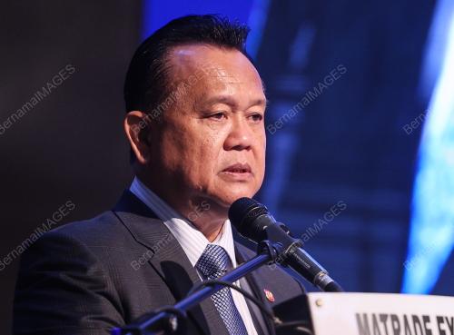 DATUK SERI ALEXANDER NANTA LINGGI