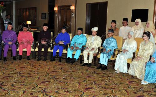 KL29_22112013_AGONG