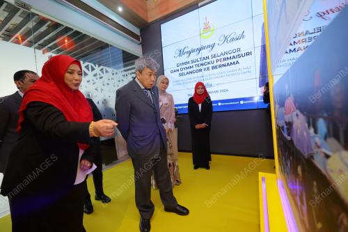 SULTAN SHARAFUDDIN IDRIS SHAH