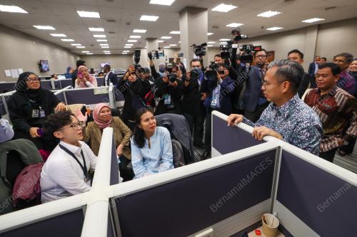 FAHMI FADZIL