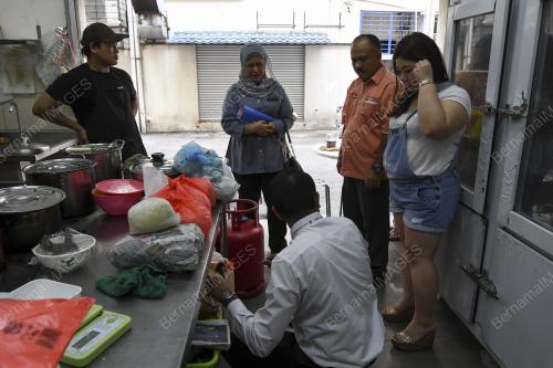 KL29_23112017_KEDAI_MAKAN_BN201711222208
