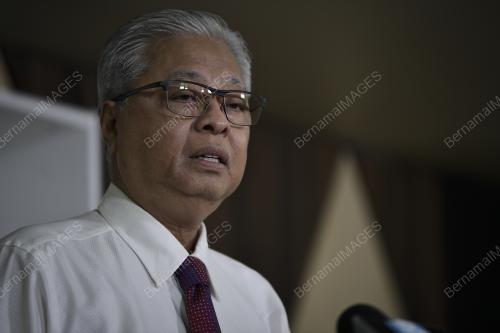 DATUK SERI ISMAIL SABRI YAAKOB