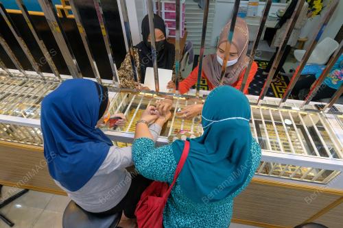 TINJAUAN HARGA EMAS