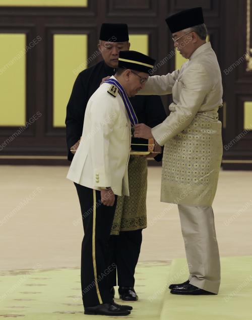 AL-SULTAN ABDULLAH RI'AYATUDDIN AL-MUSTAFA BILLAH SHAH