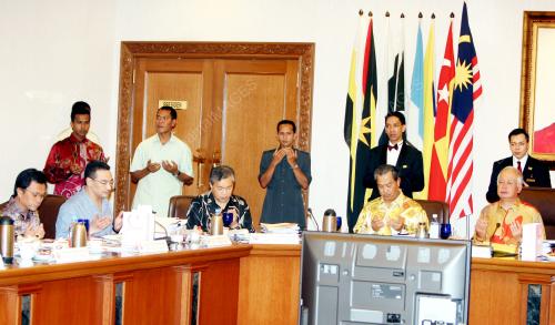 MOHD NAJIB TUN ABDUL RAZAK