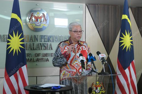 DATUK SERI ISMAIL SABRI YAAKOB
