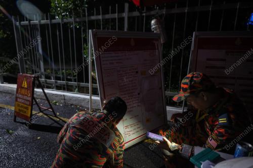 TANAH RUNTUH