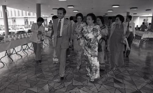 DR. MAHATHIR MOHAMAD