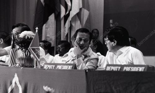 MAHATHIR MOHAMAD