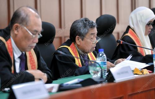 KL29_25112013_TRIBUNAL