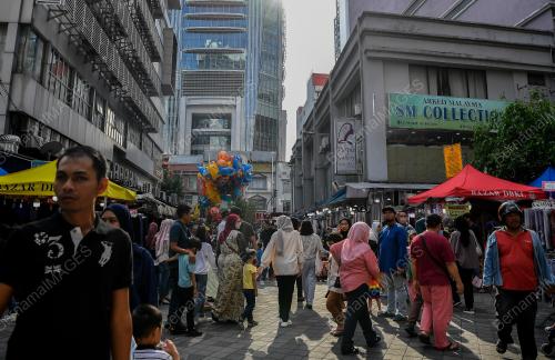 TINJAUAN ORANG RAMAI MEMBELI BELAH