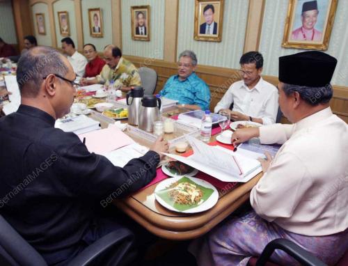 MUHYIDDIN HAJI YASSIN
