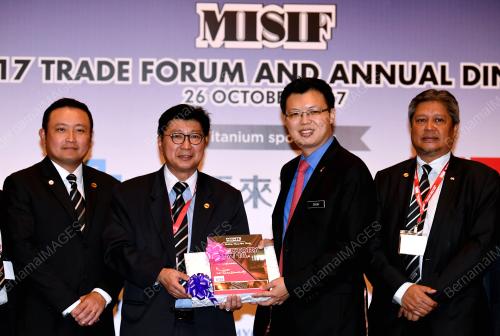 KL29_26102017_MISIF_BN201710198780