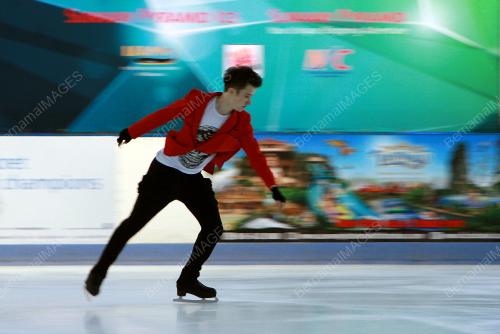 KL29_27062013_ICE_SKATE