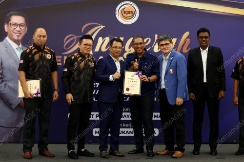 DATUK SERI AHMAD FAIZAL AZUMU
