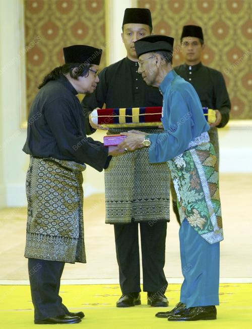 KL29_27102016_AGONG_PINGAT