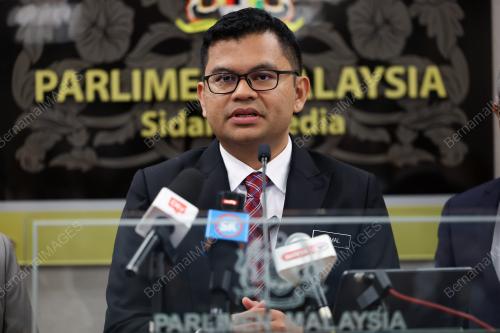 AKMAL NASRULLAH MOHD NASIR