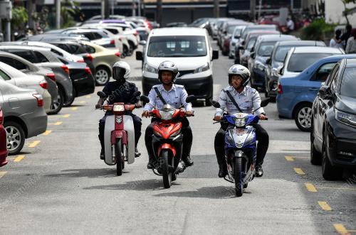 OPERASI HORMAT UNDANG-UNDANG JALAN RAYA POLIS KL