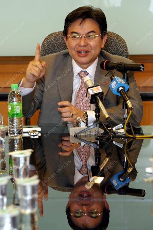 MOHD NADZMI MOHD SALLEH