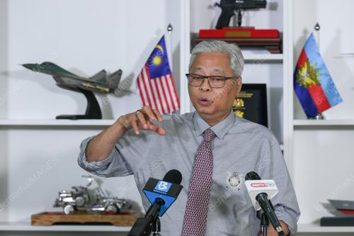 DATUK SERI ISMAIL SABRI YAAKOB
