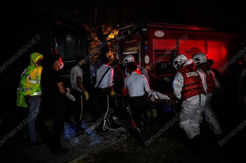 DUA MAUT TERHUMBAN KEDALAM TASIK BIRU KUNDANG