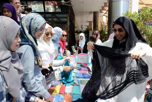 KL30_01022015_HIJAB2GO