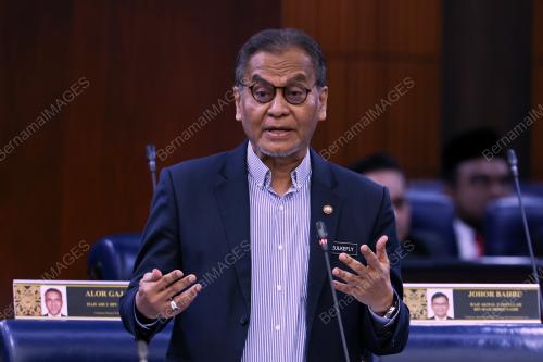 DATUK SERI DR DZULKEFLY AHMAD