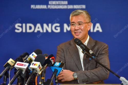 TENGKU DATUK SERI ZAFRUL AZIZ