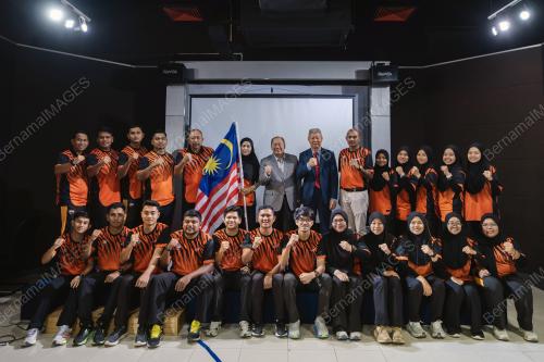DATUK MOHD NASIR ALI