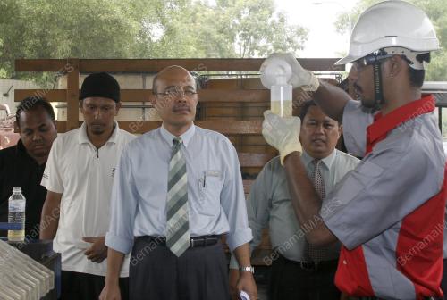 MOHD ROSLAN