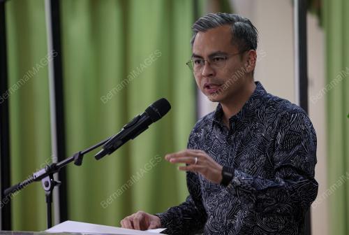 FAHMI FADZIL