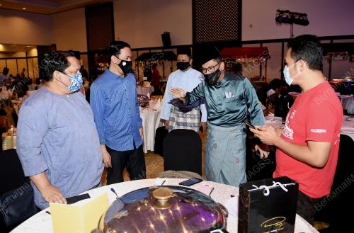 DATUK SERI AHMAD FAIZAL AZUMU