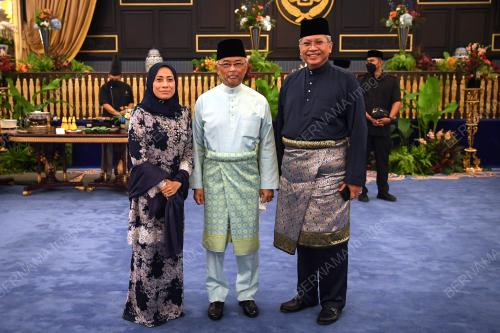 AL-SULTAN ABDULLAH RI'AYATUDDIN AL-MUSTAFA BILLAH SHAH