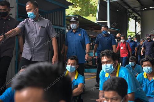 DATUK SERI HAMZAH ZAINDUIN