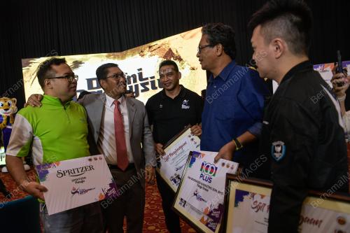 DATUK SERI AHMAD FAIZAL AZUMU