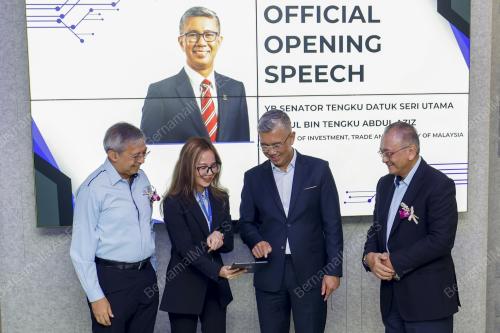 TENGKU DATUK SERI ZAFRUL ABDUL AZIZ